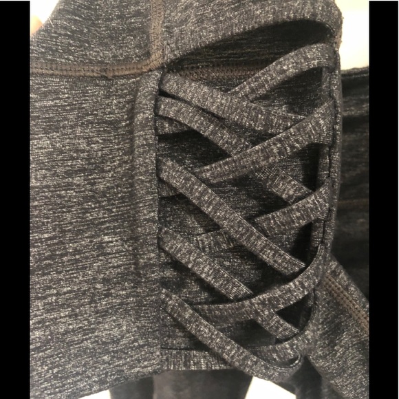 Athleta Mind Over Mat Criss Cross capri legging - Picture 6 of 8